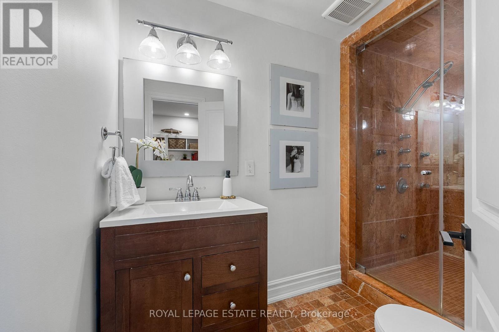 95 Boardwalk Drive, Toronto, Ontario  M4L 3X9 - Photo 42 - E13058070