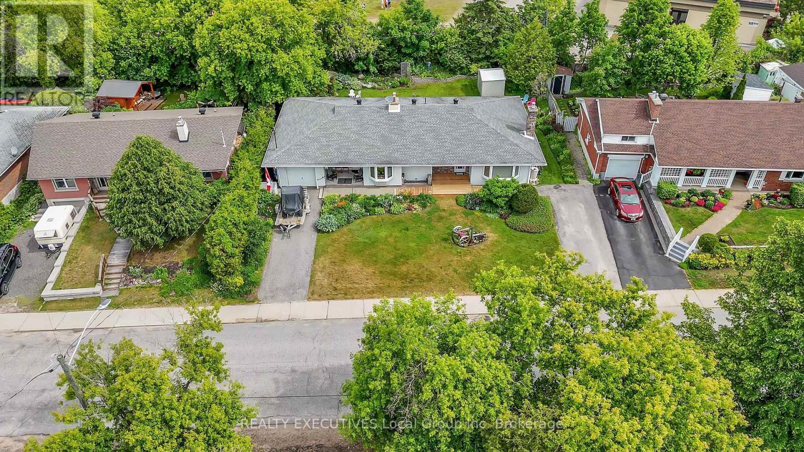 940 Bloem Street, North Bay, Ontario  P1B 4Z8 - Photo 2 - X13058010