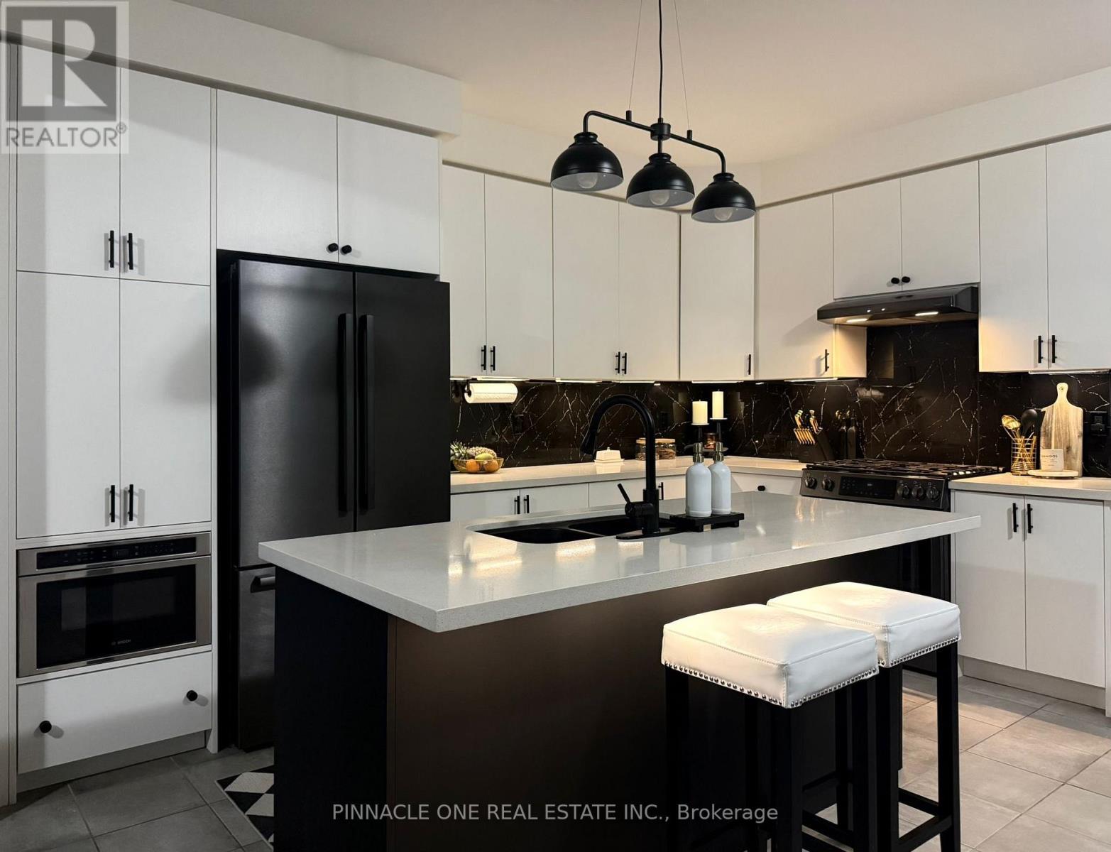 305 Danny Wheeler Boulevard, Georgina, Ontario  L4P 0K1 - Photo 7 - N13056830