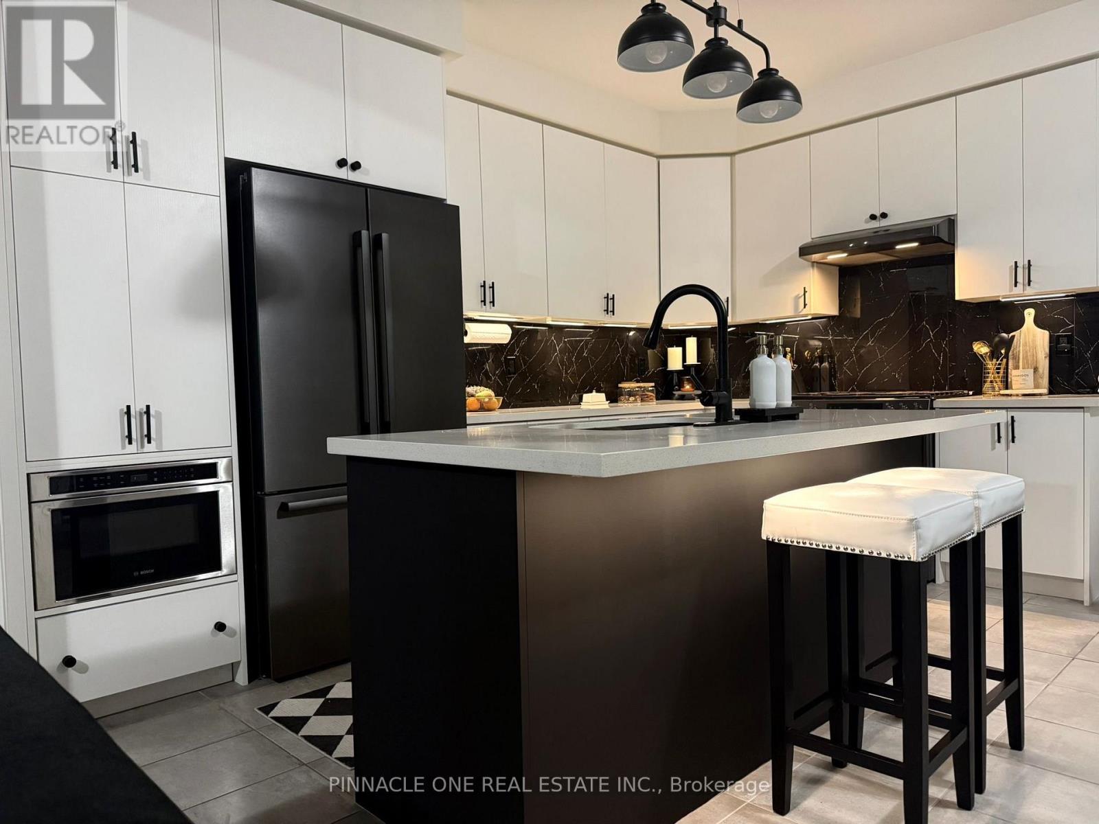 305 Danny Wheeler Boulevard, Georgina, Ontario  L4P 0K1 - Photo 8 - N13056830