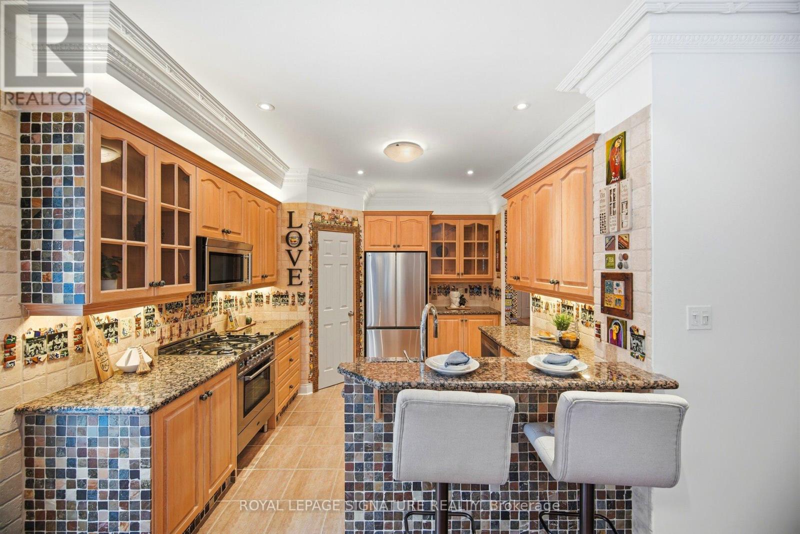 1592 Hallstone Road, Brampton, Ontario  L6Y 5K8 - Photo 12 - W13057342