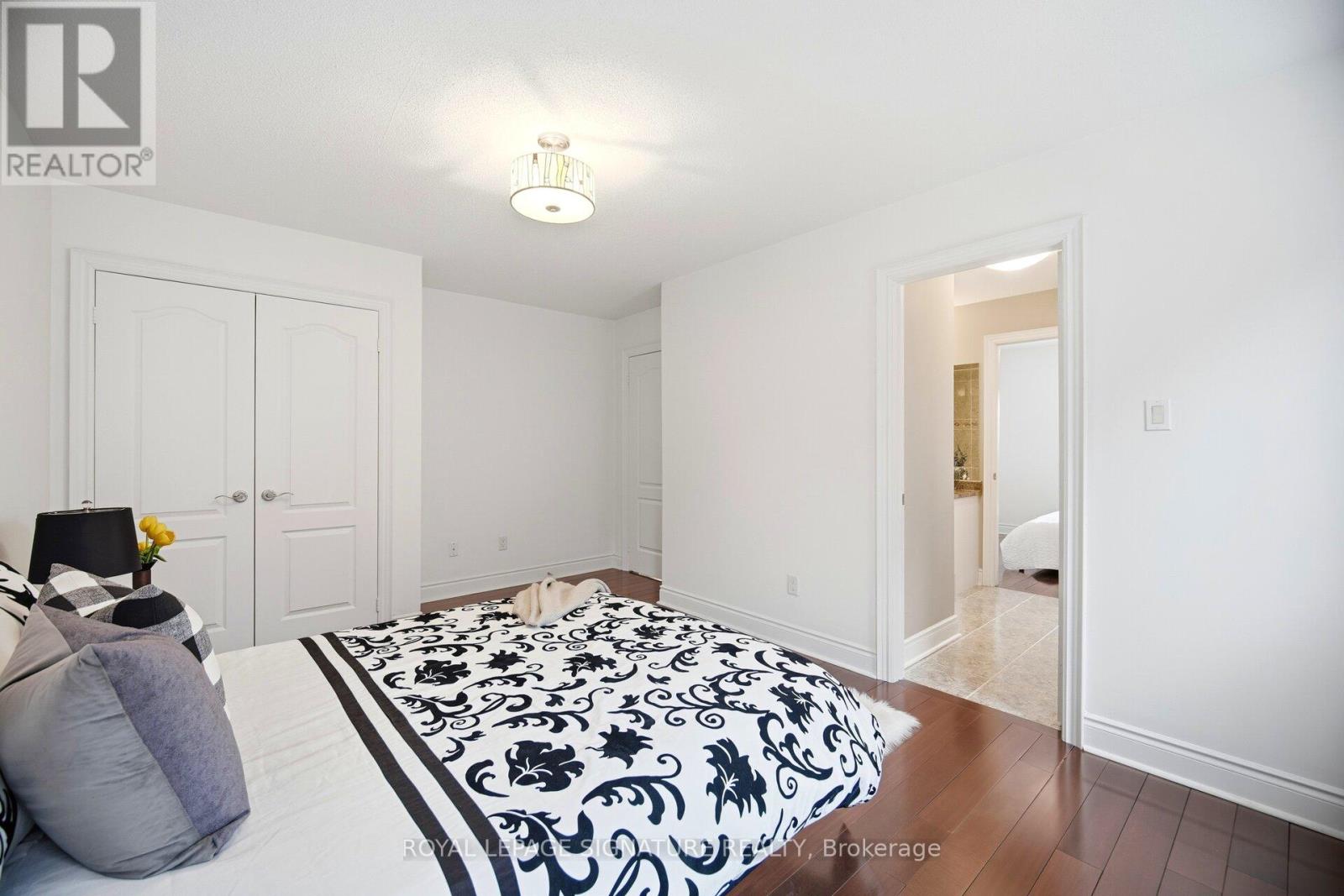 1592 Hallstone Road, Brampton, Ontario  L6Y 5K8 - Photo 32 - W13057342