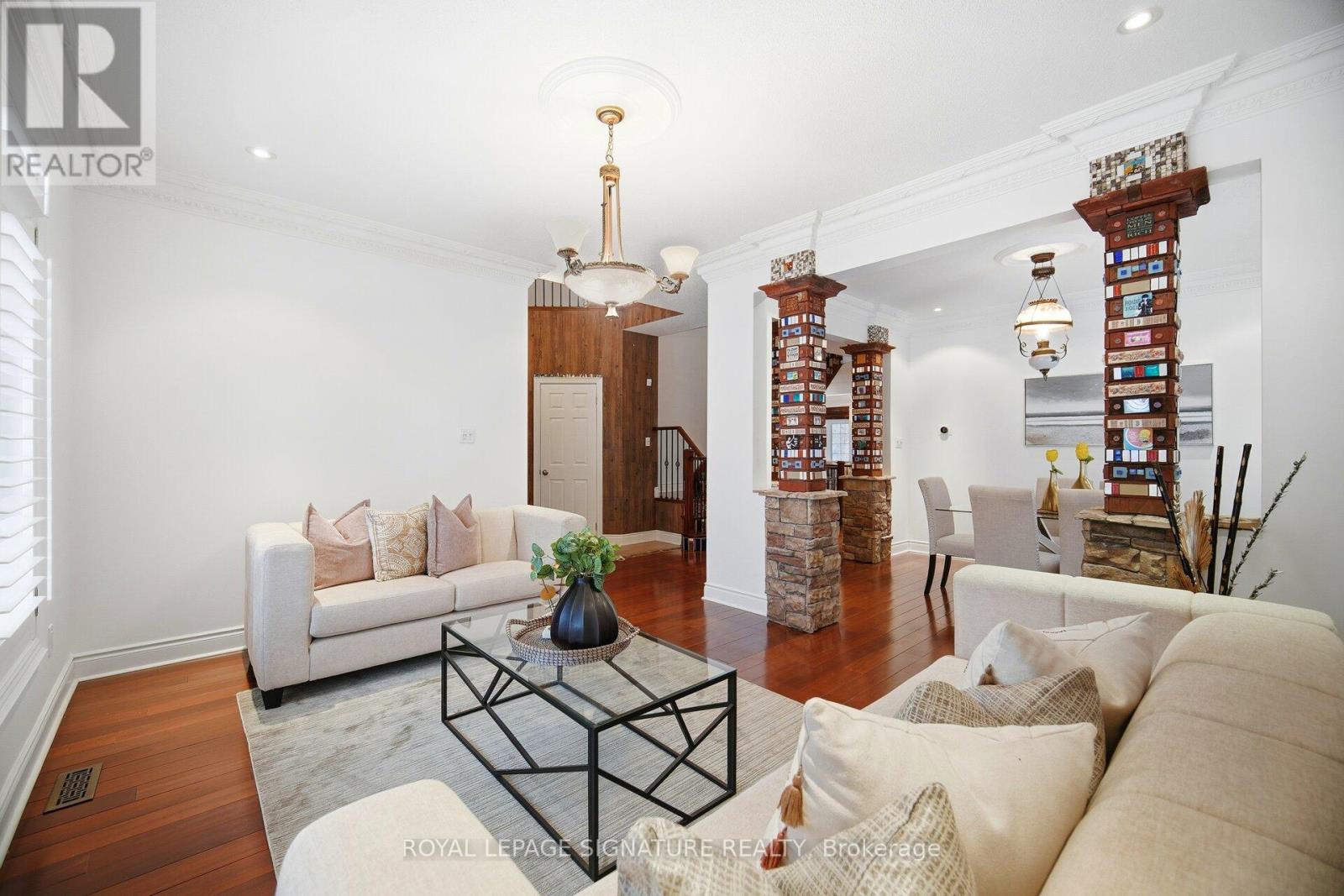 1592 Hallstone Road, Brampton, Ontario  L6Y 5K8 - Photo 9 - W13057342