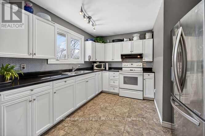 73 Adelaide St S Street E, Edwardsburgh/cardinal, Ontario  K0E 1E0 - Photo 8 - X12829400