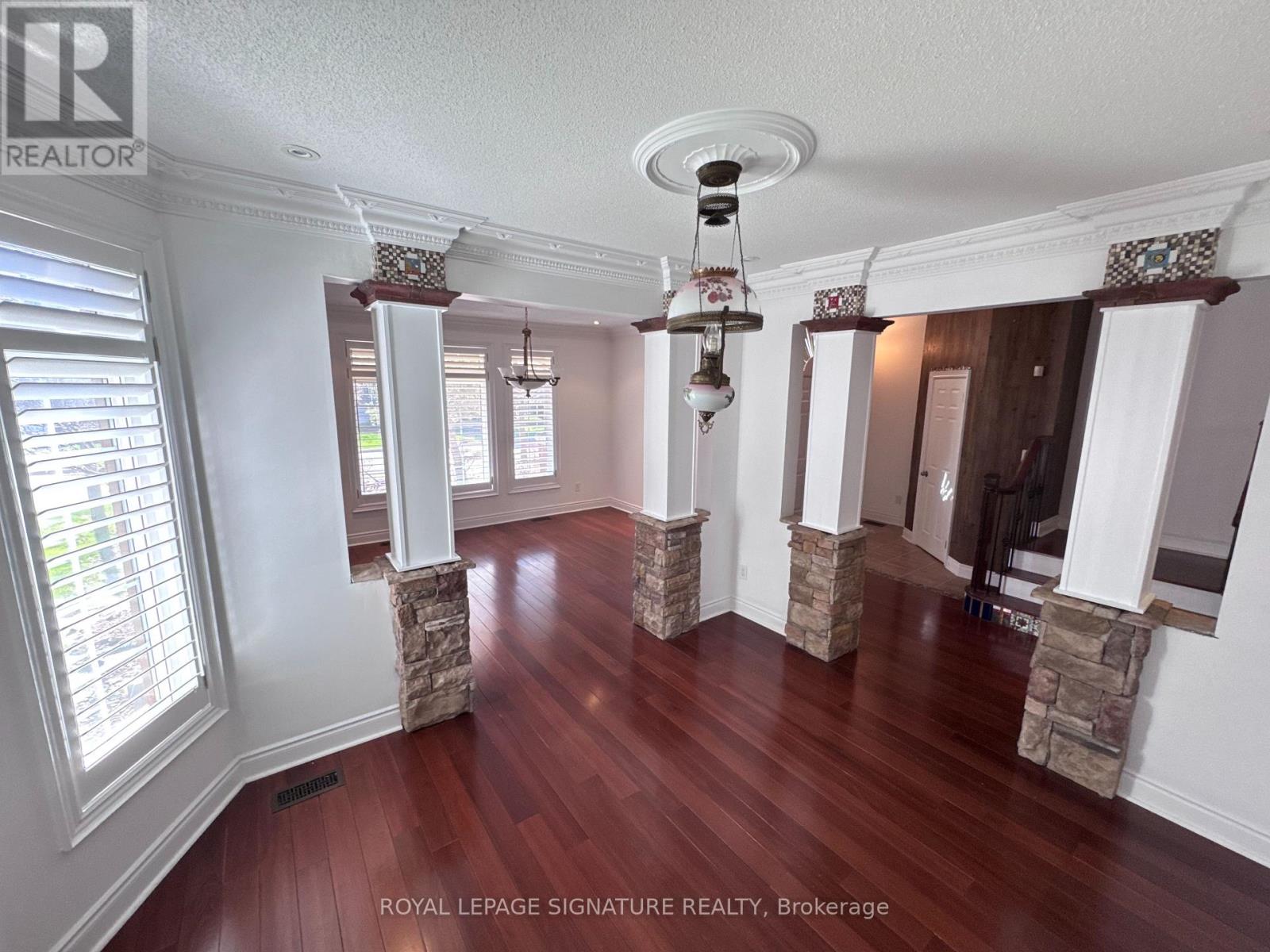 1592 Hallstone Road, Brampton, Ontario  L6Y 5K8 - Photo 11 - W13057342