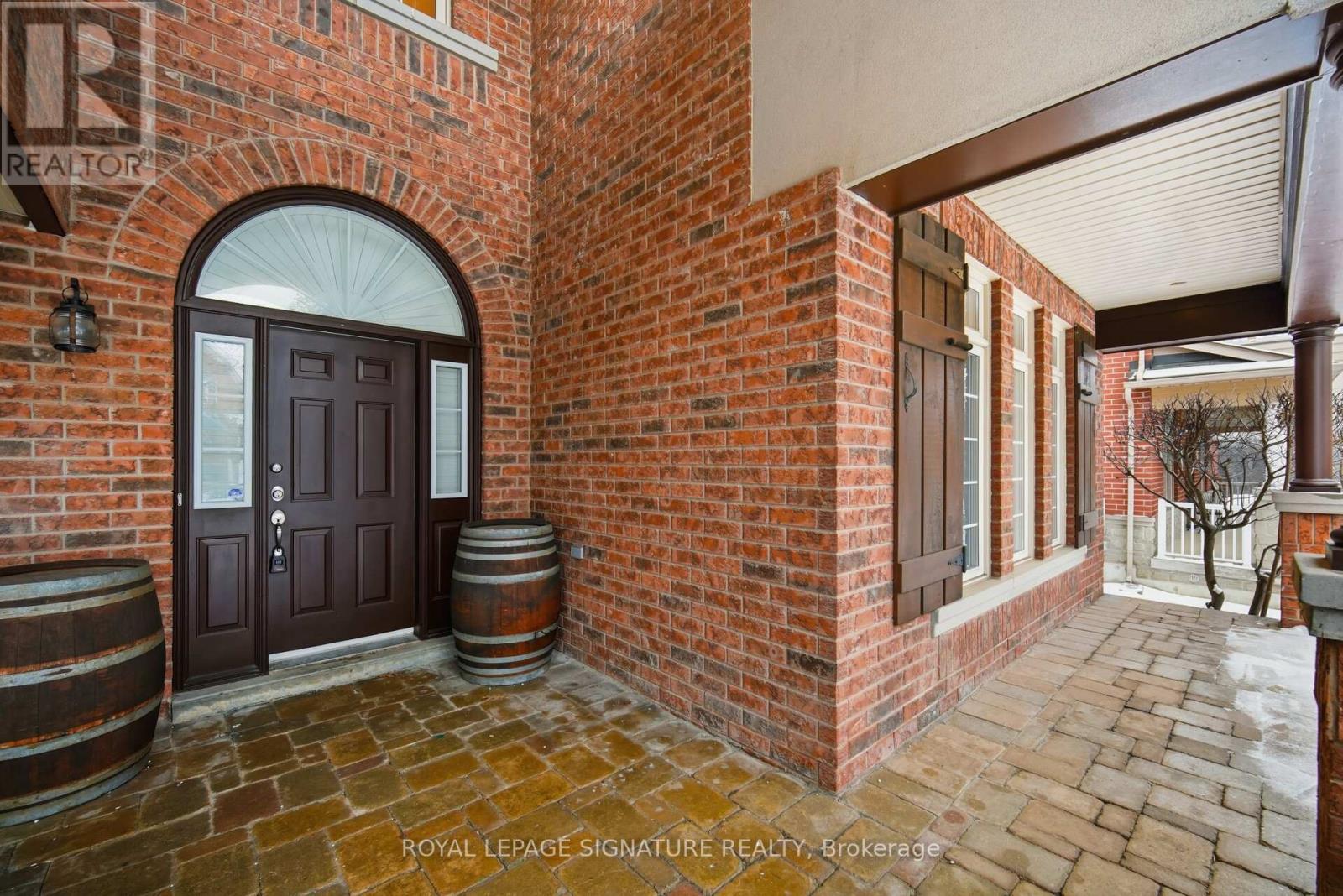 1592 Hallstone Road, Brampton, Ontario  L6Y 5K8 - Photo 5 - W13057342