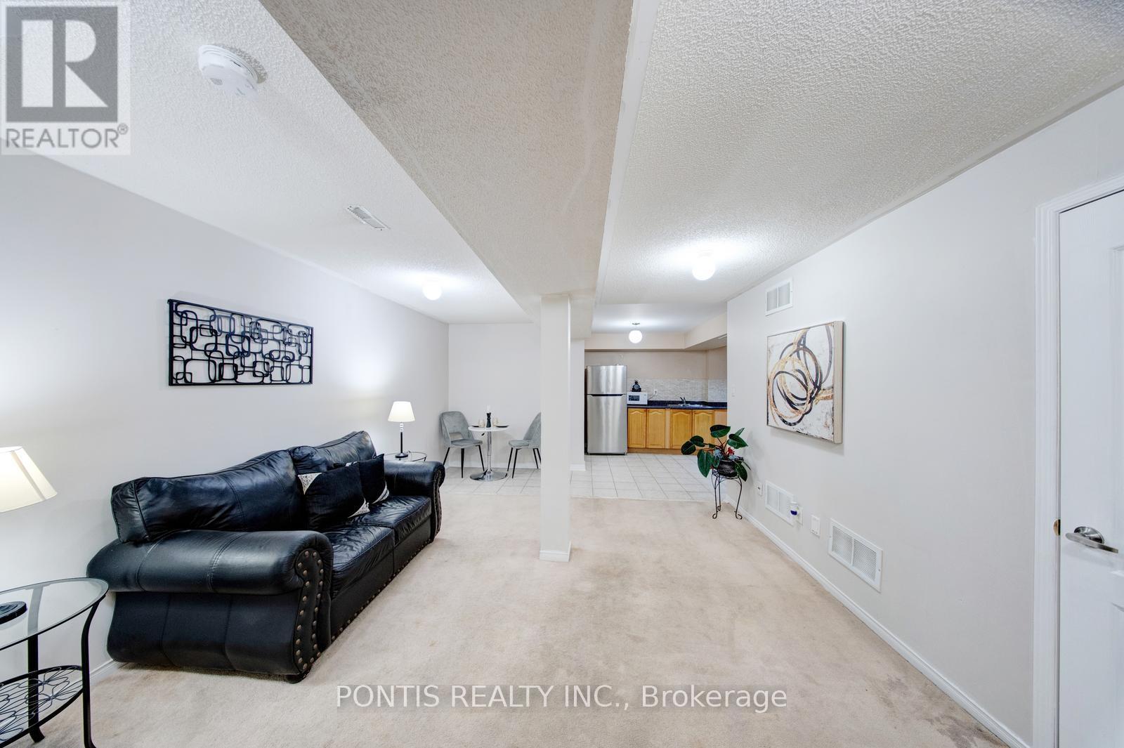 48 Sawston Circle, Brampton, Ontario  L7A 2N7 - Photo 23 - W13055448