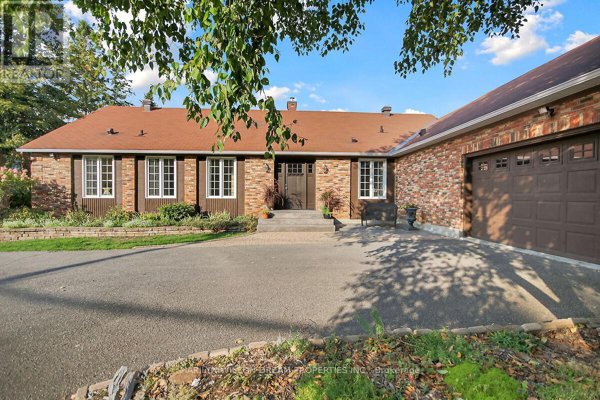 2998 Barlow Crescent, Ottawa, Ontario  K0A 1T0 - Photo 3 - X12463390