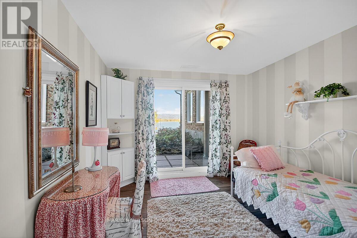 2998 Barlow Crescent, Ottawa, Ontario  K0A 1T0 - Photo 38 - X12463390