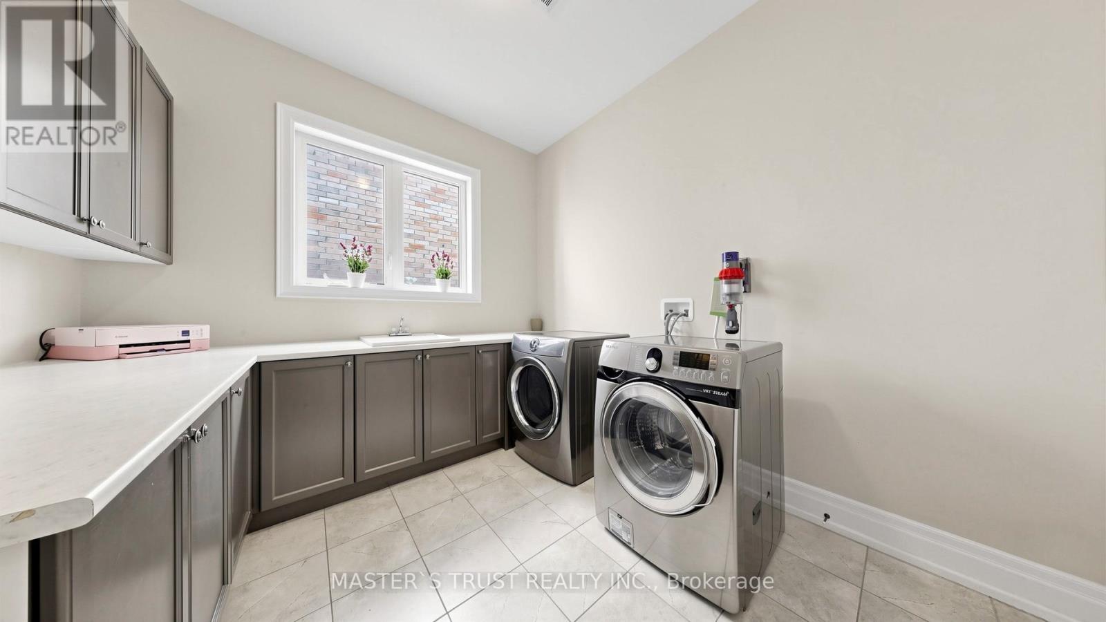 61 Grange Drive, Richmond Hill, Ontario  L4E 1E2 - Photo 29 - N13057928