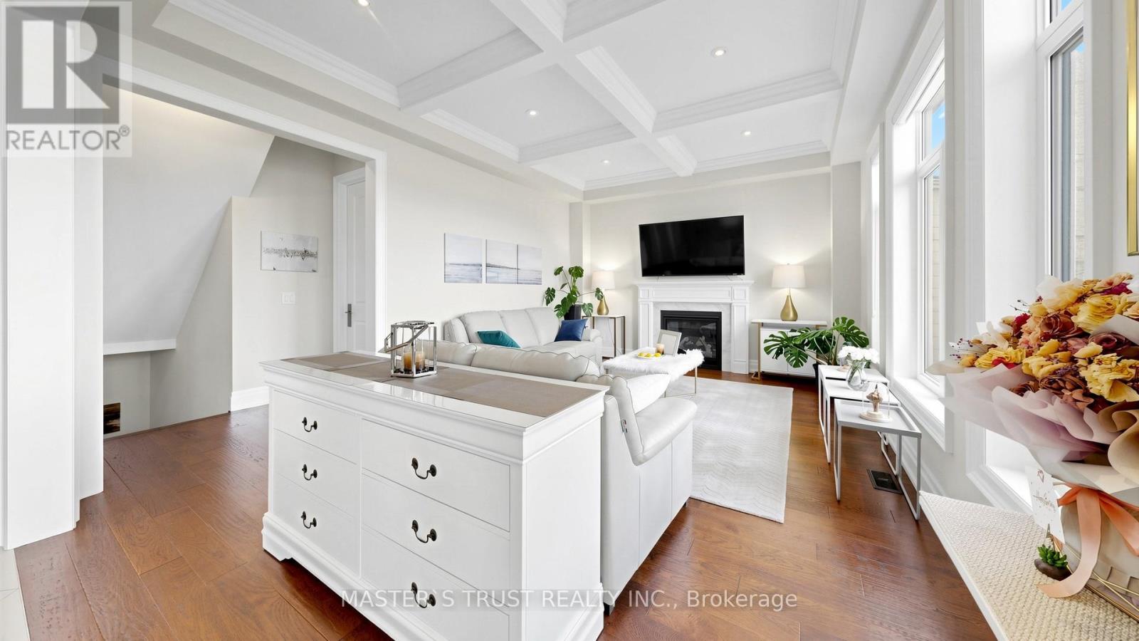 61 Grange Drive, Richmond Hill, Ontario  L4E 1E2 - Photo 5 - N13057928