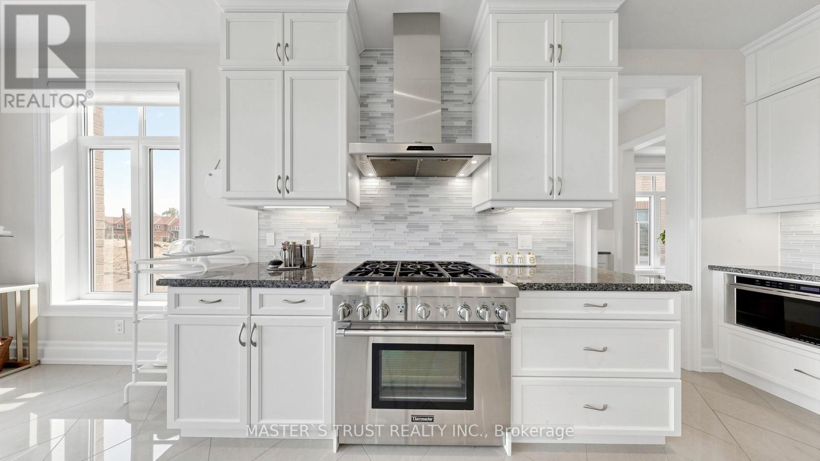 61 Grange Drive, Richmond Hill, Ontario  L4E 1E2 - Photo 6 - N13057928