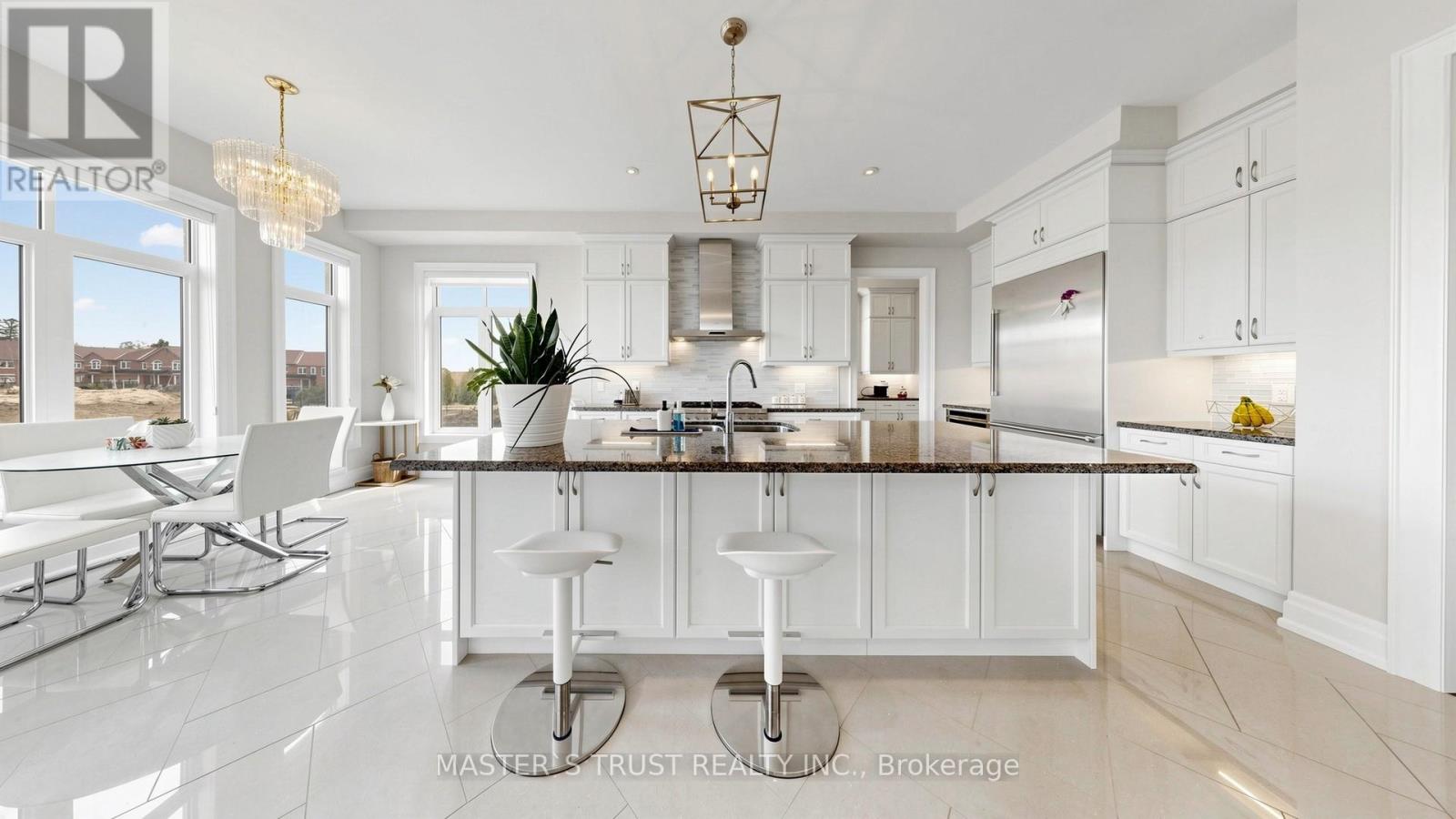 61 Grange Drive, Richmond Hill, Ontario  L4E 1E2 - Photo 9 - N13057928