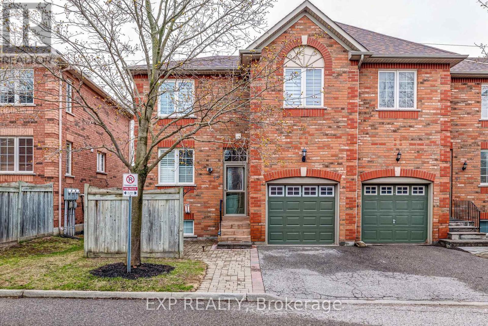 45 SANDLEWOOD COURT, Aurora, Ontario