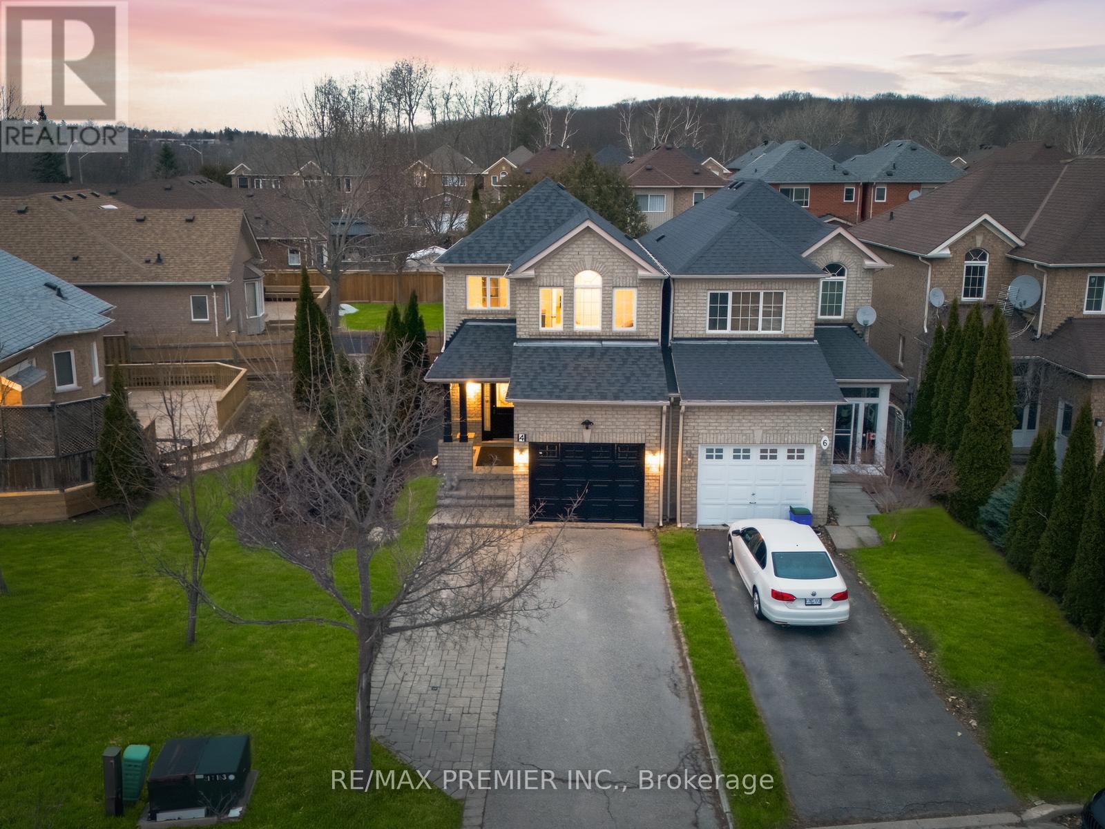 4 HACIENDA DRIVE, Richmond Hill, Ontario