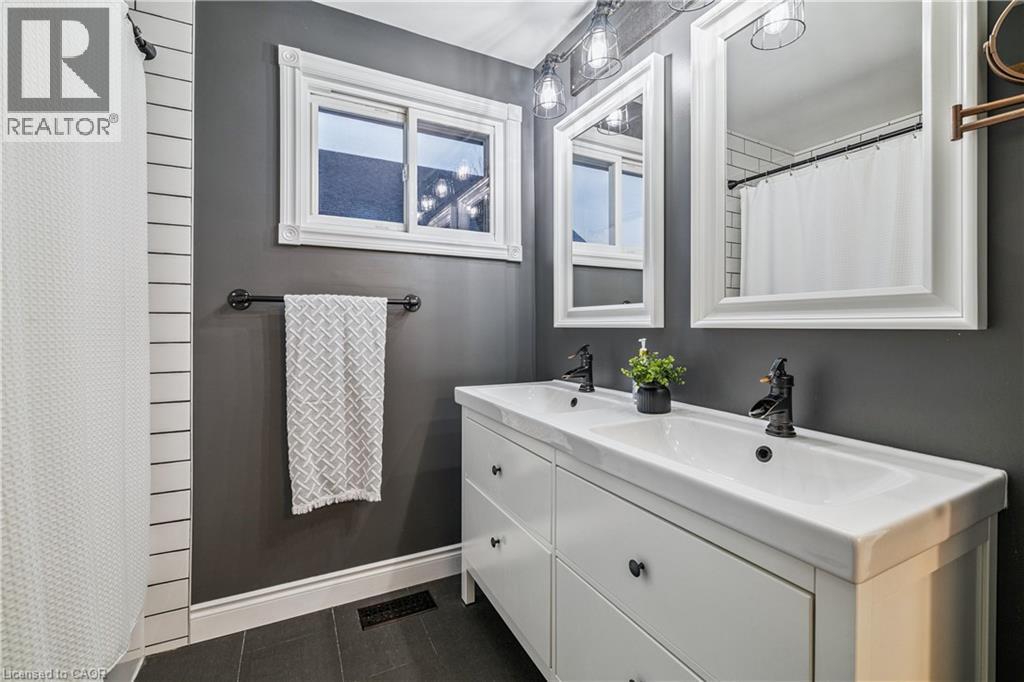 52 Belleau Street, Hamilton, Ontario  L8J 1N4 - Photo 22 - 40810506