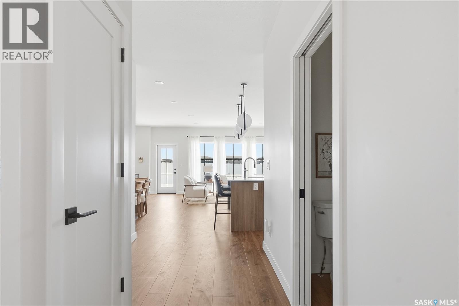 22 720 Brighton Boulevard, Saskatoon, Saskatchewan  S7V 1X1 - Photo 3 - SK033849