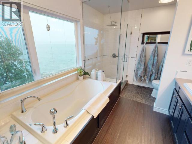 8745 Patricia Road, Powell River, British Columbia   - Photo 42 - 19450