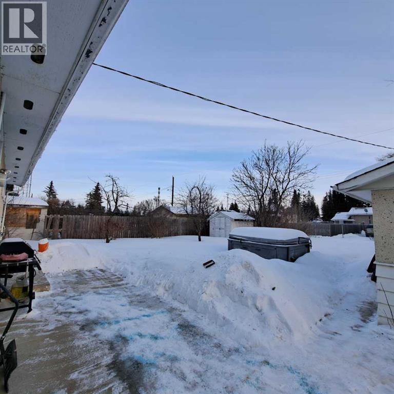 103 1st Street N, Marwayne, Alberta  T0B 2X0 - Photo 2 - A2280524