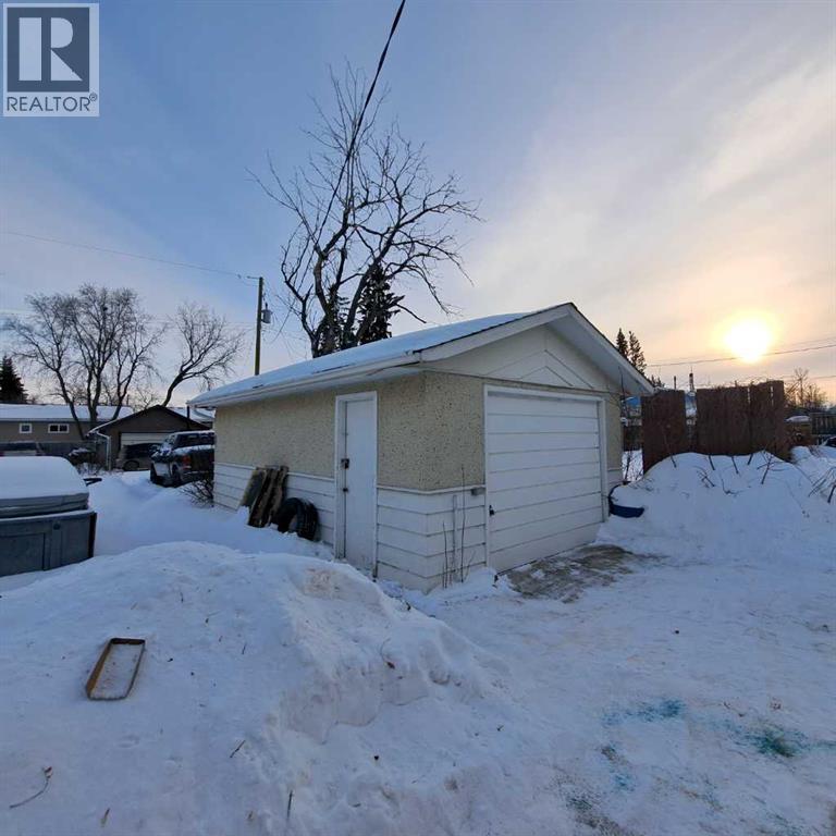 103 1st Street N, Marwayne, Alberta  T0B 2X0 - Photo 3 - A2280524