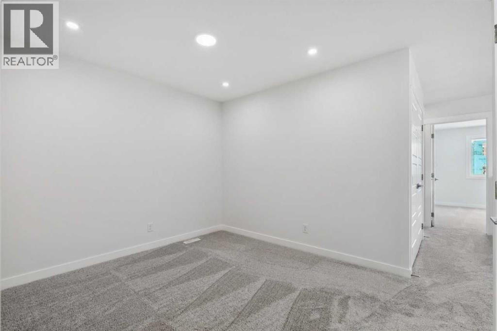 15453 45 Street SW, Calgary, Alberta  T2Y 1E2 - Photo 17 - A2283733