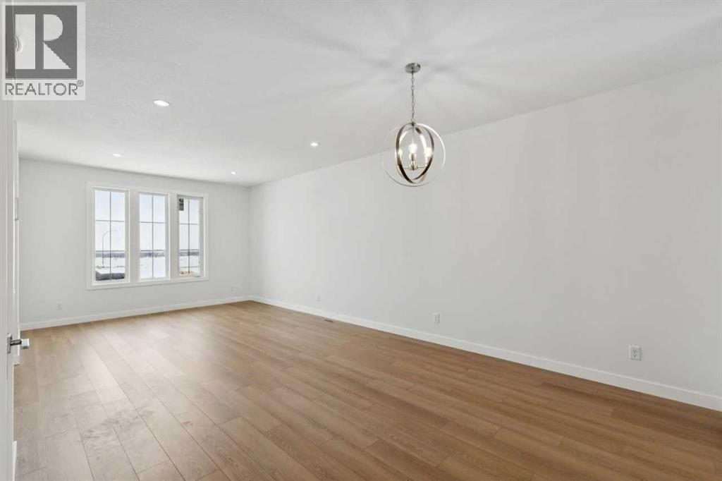 15453 45 Street SW, Calgary, Alberta  T2Y 1E2 - Photo 8 - A2283733