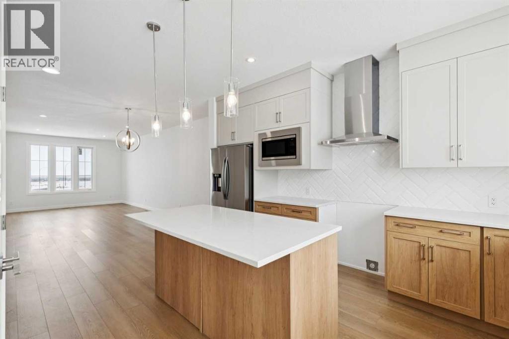 15453 45 Street SW, Calgary, Alberta  T2Y 1E2 - Photo 12 - A2283733