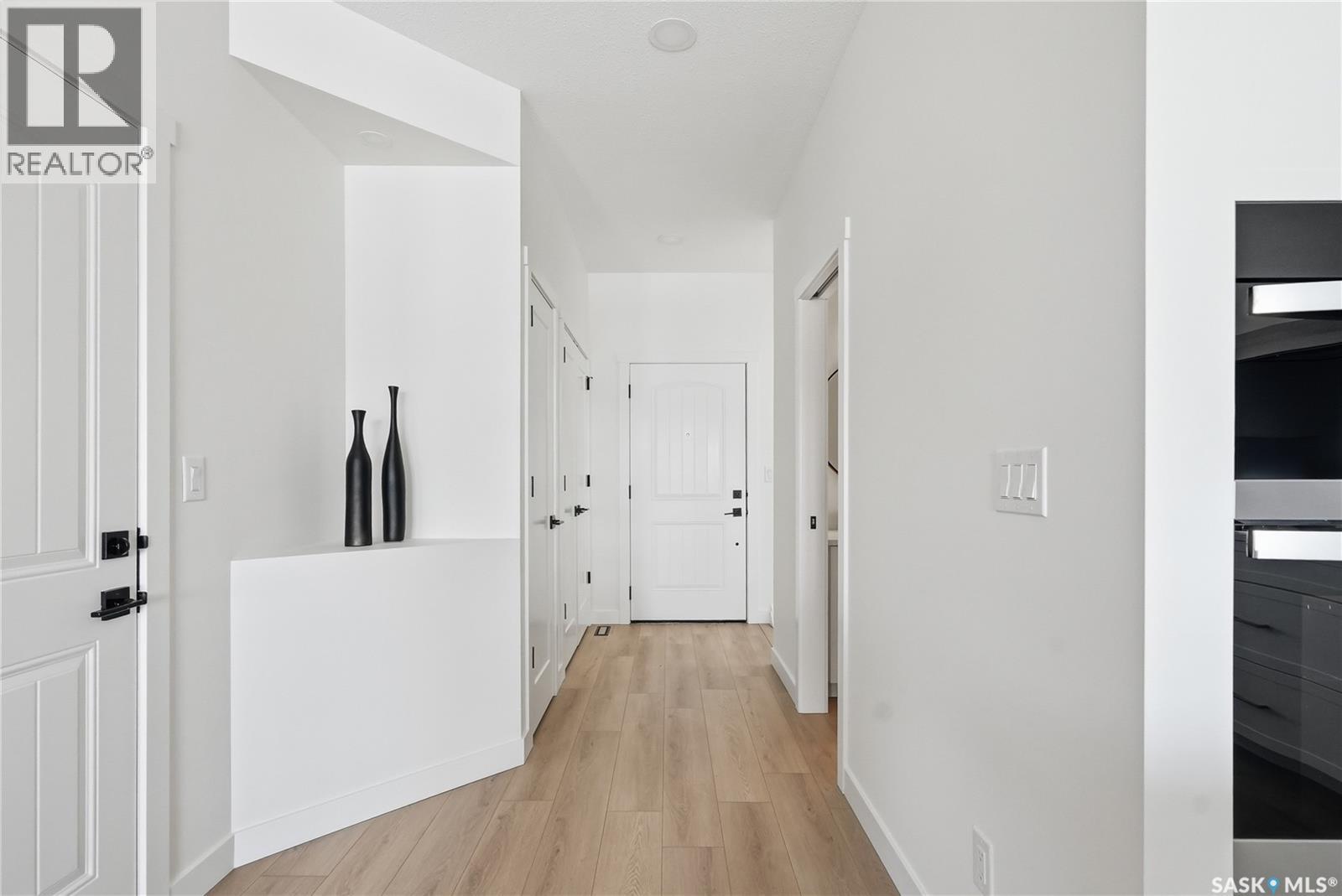 24 720 Brighton Boulevard, Saskatoon, Saskatchewan  S7V 1X1 - Photo 2 - SK033923