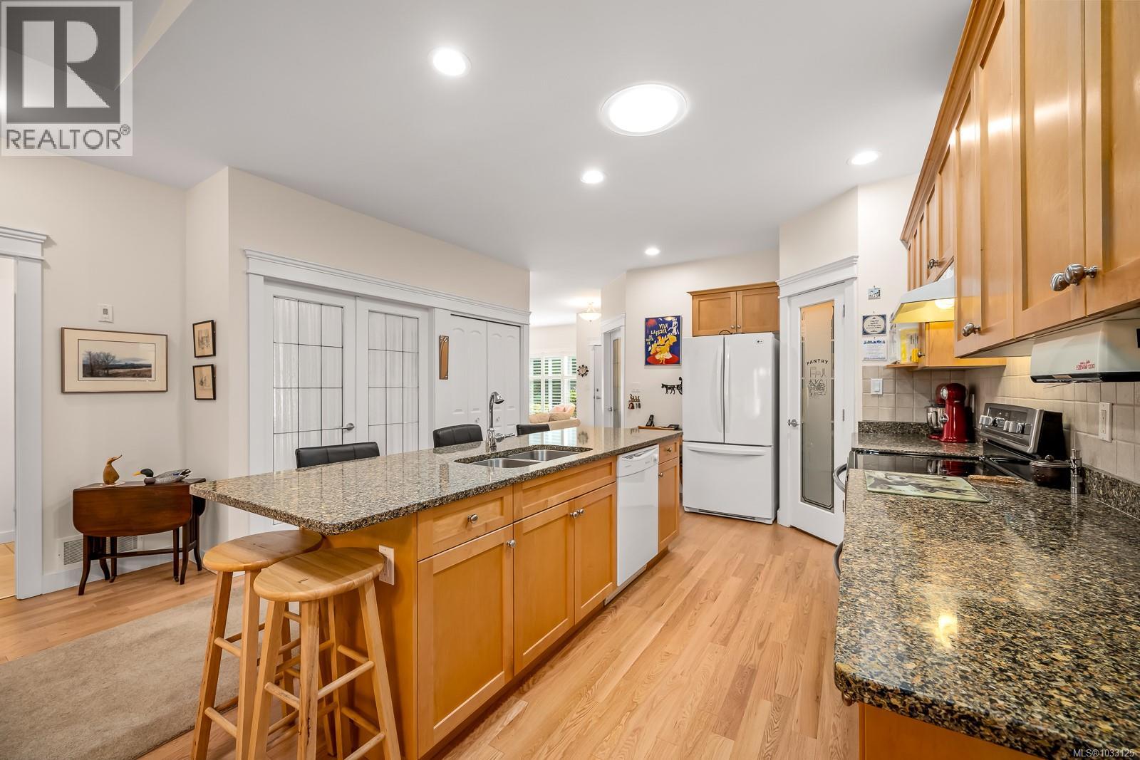 83 2001 Blue Jay Pl, Courtenay, British Columbia  V9N 4A8 - Photo 28 - 1033125