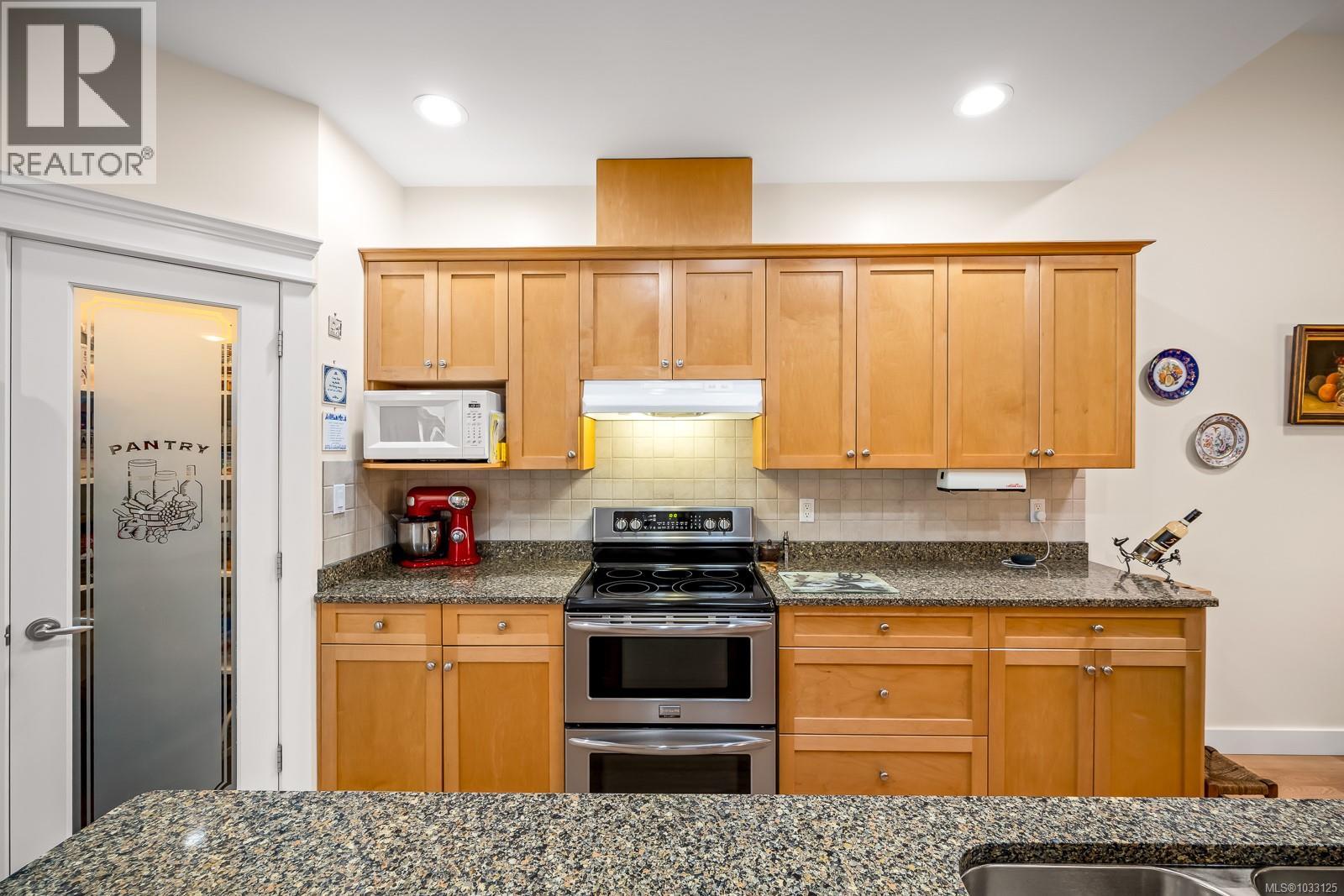 83 2001 Blue Jay Pl, Courtenay, British Columbia  V9N 4A8 - Photo 32 - 1033125