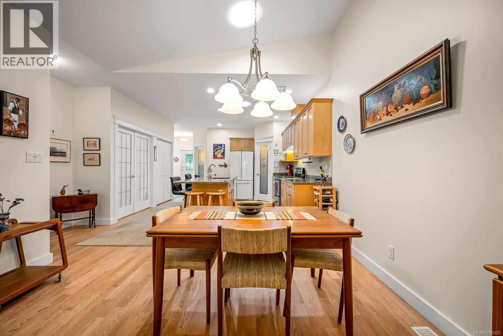 83 2001 Blue Jay Pl, Courtenay, British Columbia  V9N 4A8 - Photo 36 - 1033125