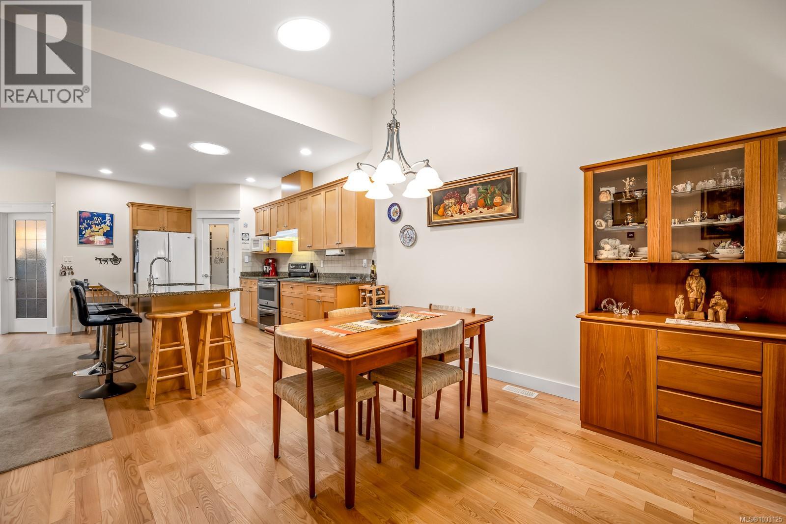 83 2001 Blue Jay Pl, Courtenay, British Columbia  V9N 4A8 - Photo 5 - 1033125