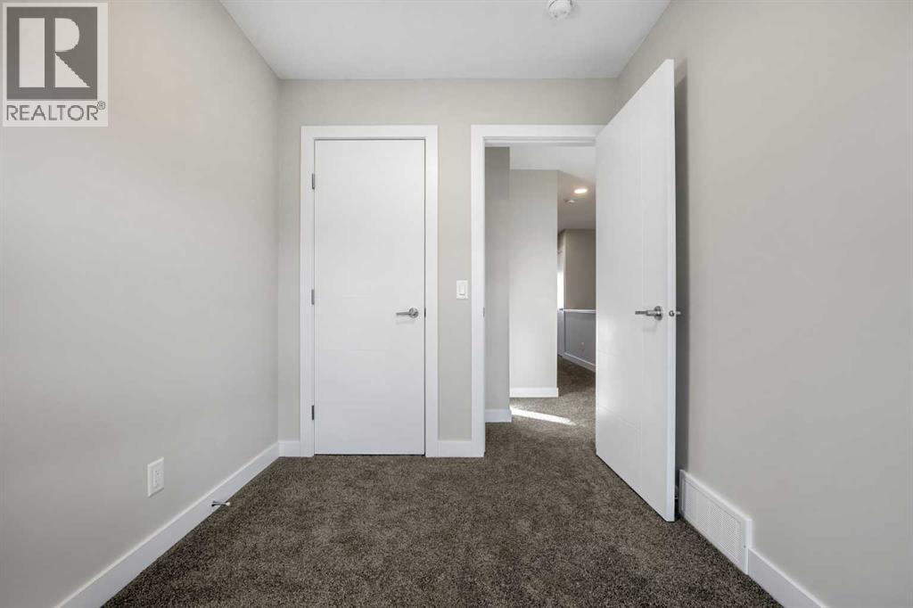 86, 285 Chelsea Court, Chestermere, Alberta  T1X 2W7 - Photo 23 - A2292199