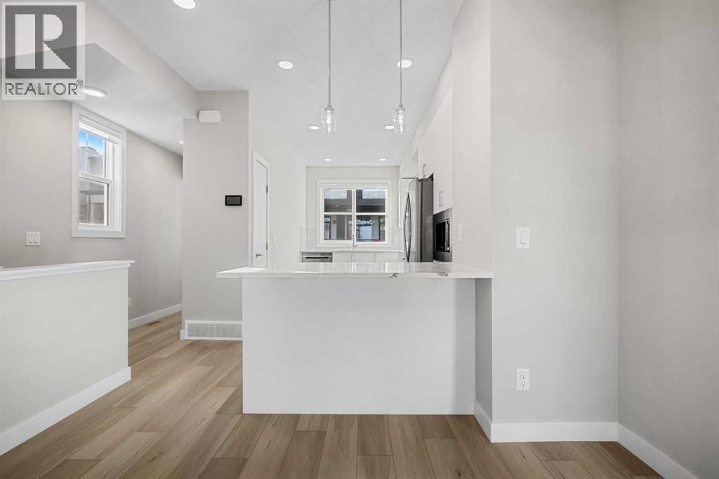 86, 285 Chelsea Court, Chestermere, Alberta  T1X 2W7 - Photo 8 - A2292199