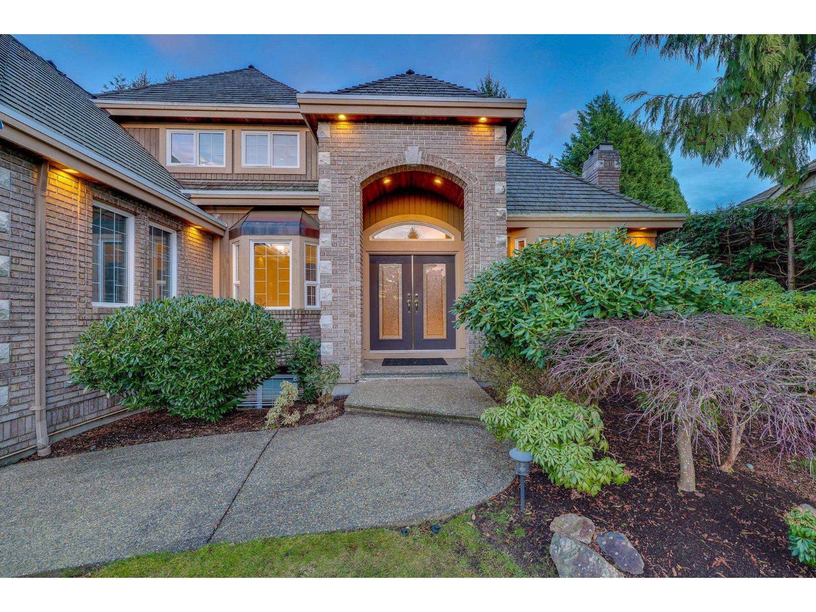 3528 Canterbury Drive, Surrey, British Columbia  V3Z 0G8 - Photo 3 - R3116698