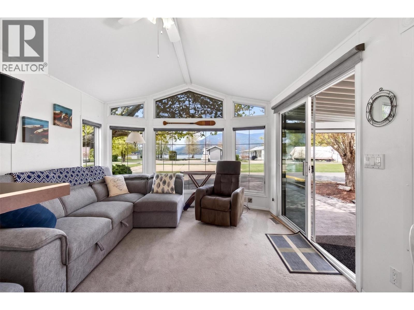 1455 Silver Sands Road Unit# 16, Sicamous, British Columbia  V0E 2V0 - Photo 11 - 10378204