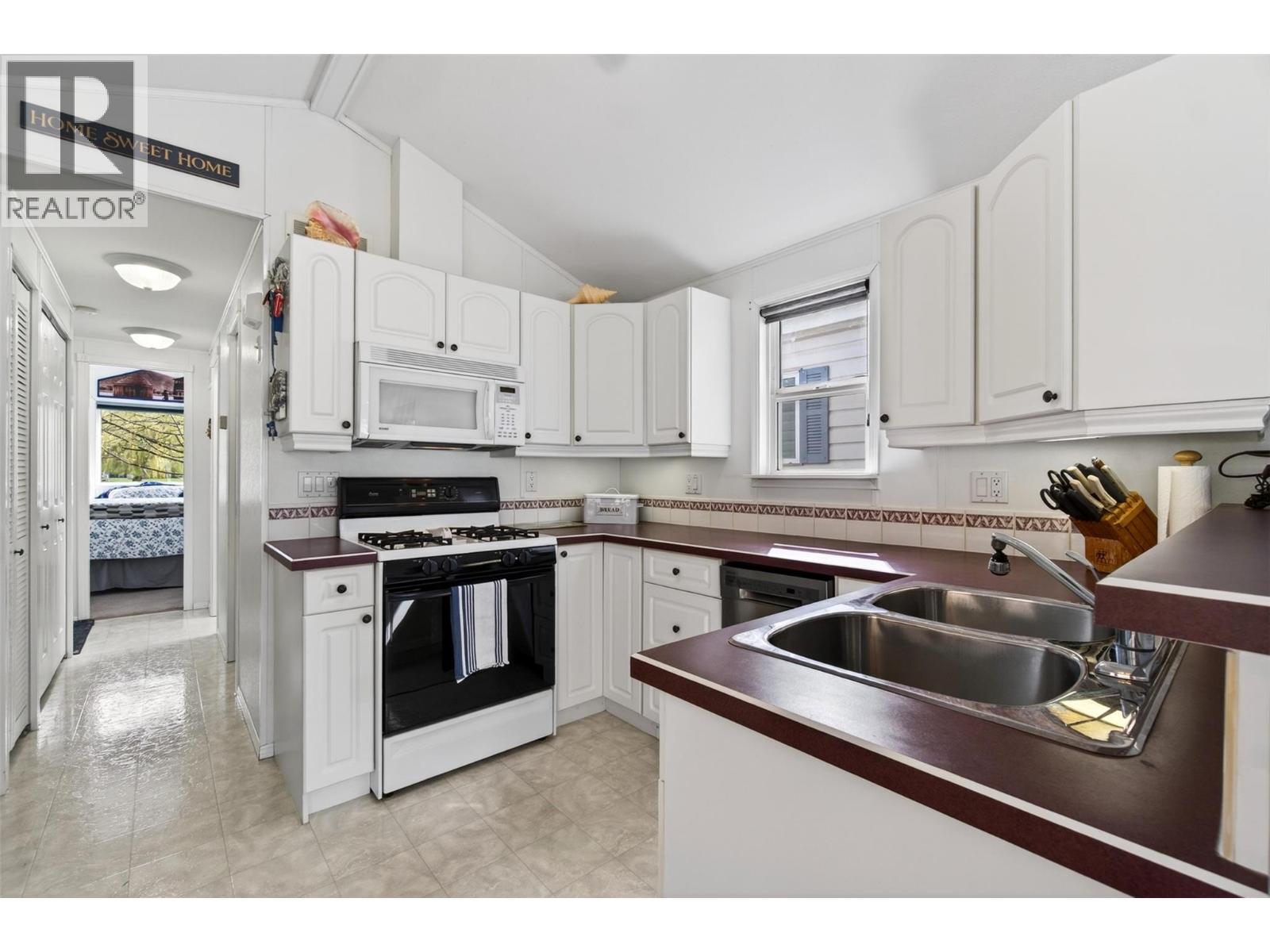 1455 Silver Sands Road Unit# 16, Sicamous, British Columbia  V0E 2V0 - Photo 12 - 10378204