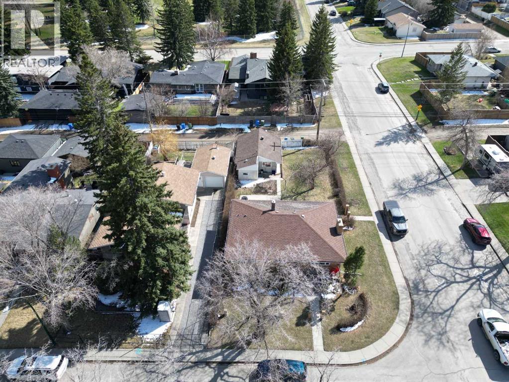 2043 57 Avenue Sw, Calgary, Alberta  T3E 1N1 - Photo 9 - A2305088