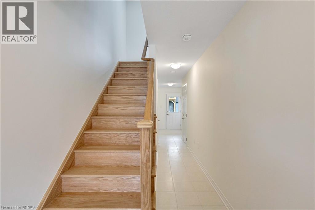 26 Hine Road, Brantford, Ontario  N3T 0W7 - Photo 4 - 40825382