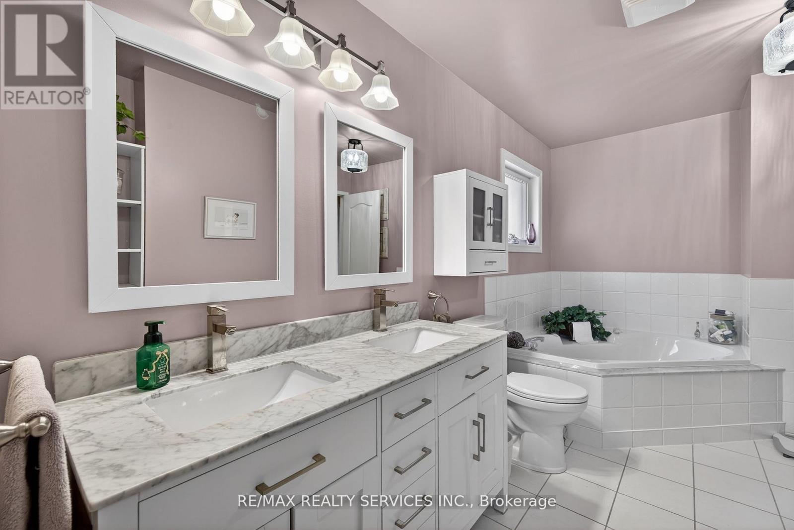 64 Gardenia Way, Caledon, Ontario  L7C 1A8 - Photo 18 - W13057750