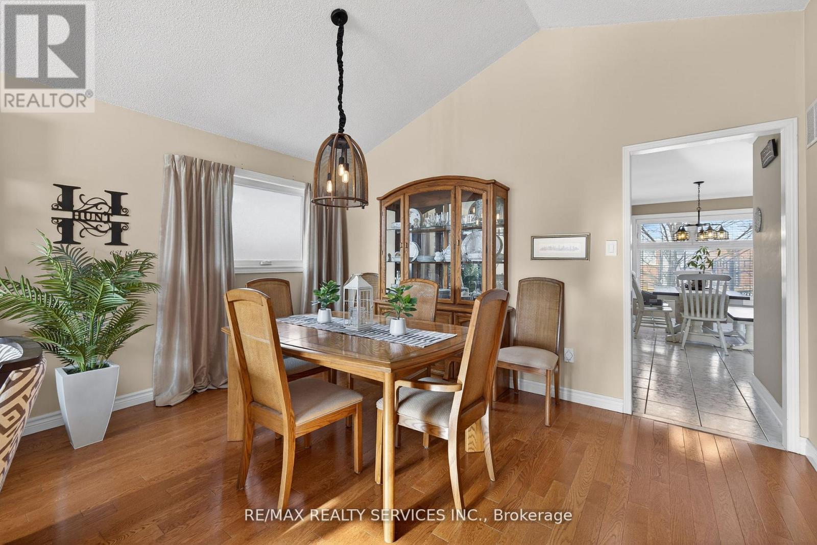 64 Gardenia Way, Caledon, Ontario  L7C 1A8 - Photo 8 - W13057750