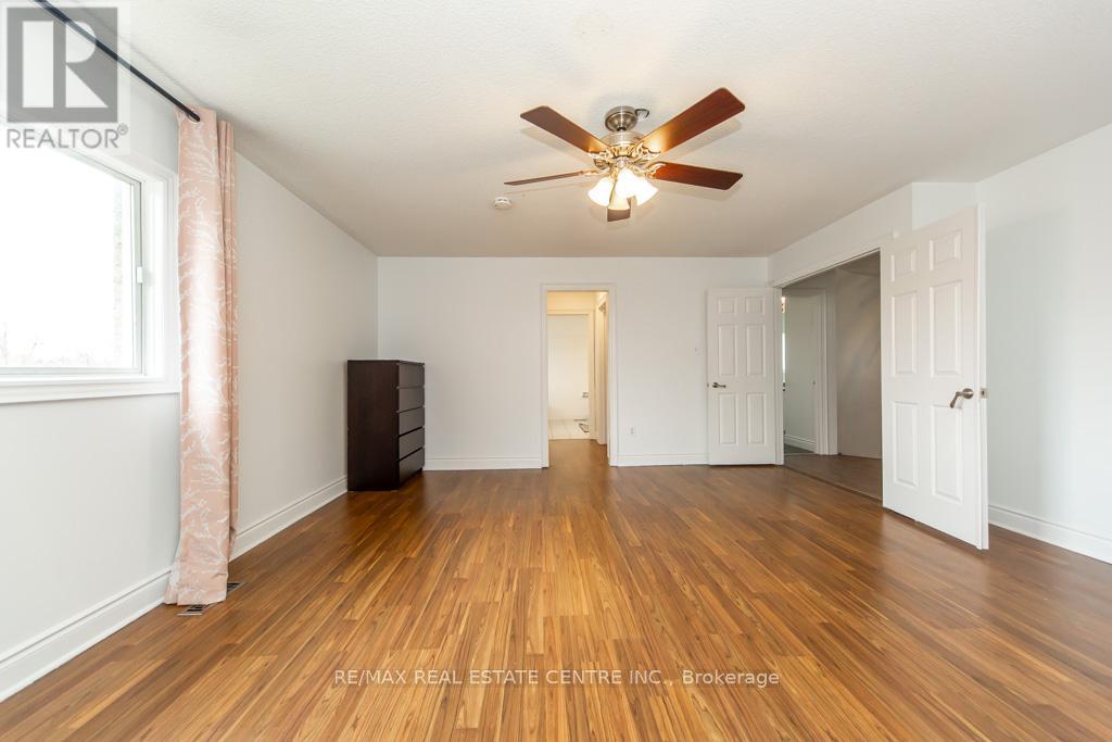 Upper - 6842 Forest Park Drive, Mississauga, Ontario  L5N 6X6 - Photo 26 - W13057794