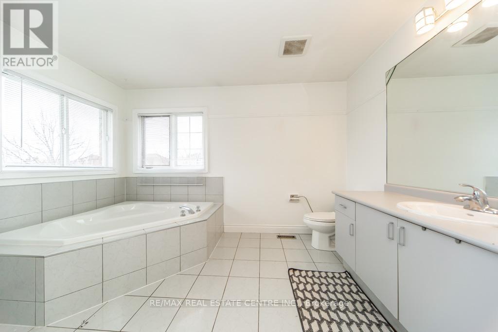 Upper - 6842 Forest Park Drive, Mississauga, Ontario  L5N 6X6 - Photo 27 - W13057794