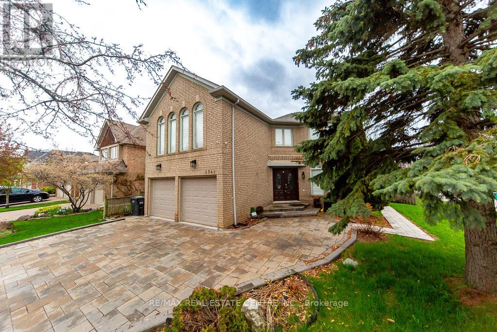 Upper - 6842 Forest Park Drive, Mississauga, Ontario  L5N 6X6 - Photo 3 - W13057794