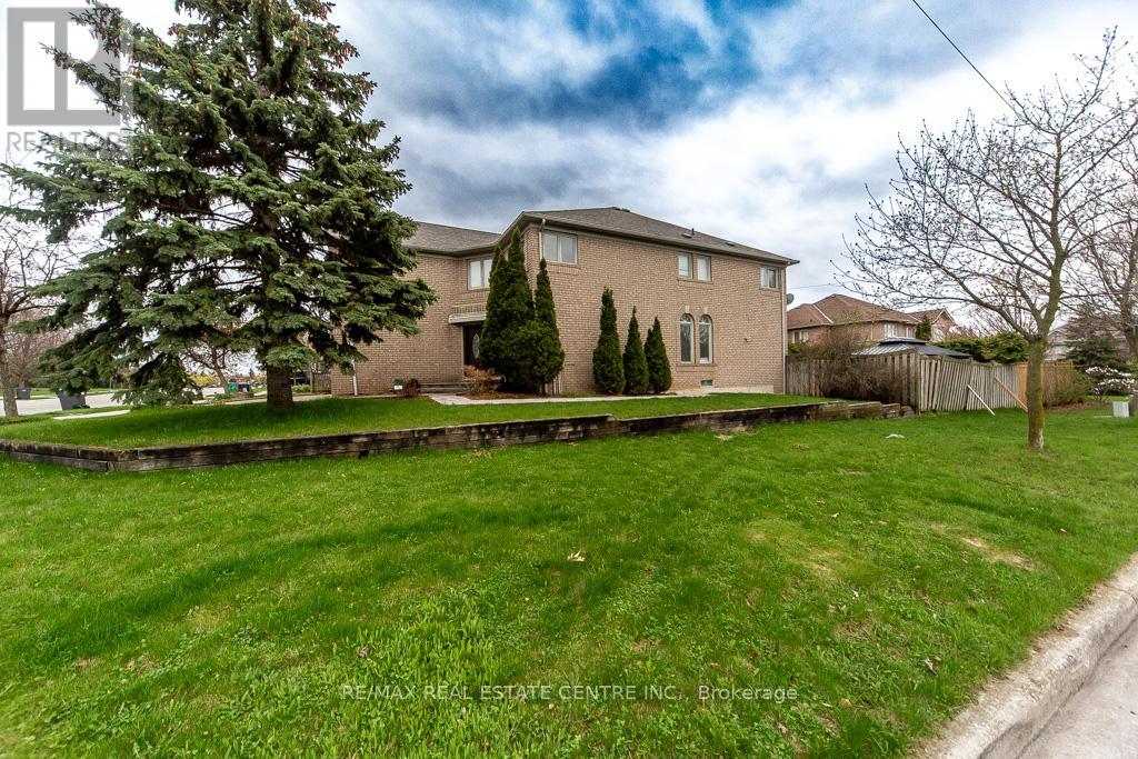 Upper - 6842 Forest Park Drive, Mississauga, Ontario  L5N 6X6 - Photo 34 - W13057794