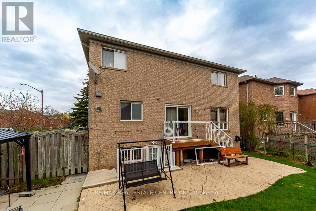 Upper - 6842 Forest Park Drive, Mississauga, Ontario  L5N 6X6 - Photo 35 - W13057794