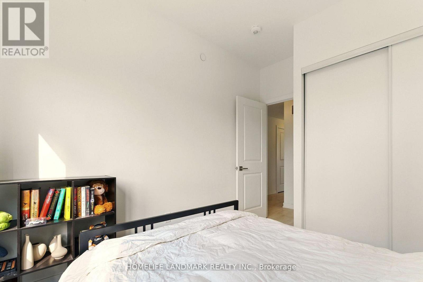 2 - 4015 Hickory Drive, Mississauga, Ontario  L4W 1L1 - Photo 16 - W13057820