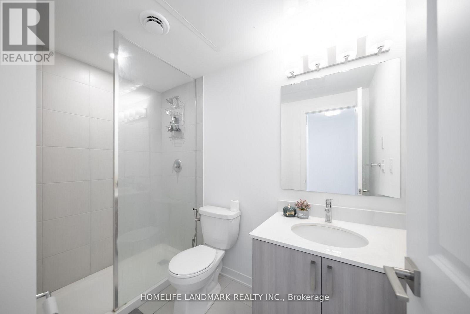 2 - 4015 Hickory Drive, Mississauga, Ontario  L4W 1L1 - Photo 17 - W13057820