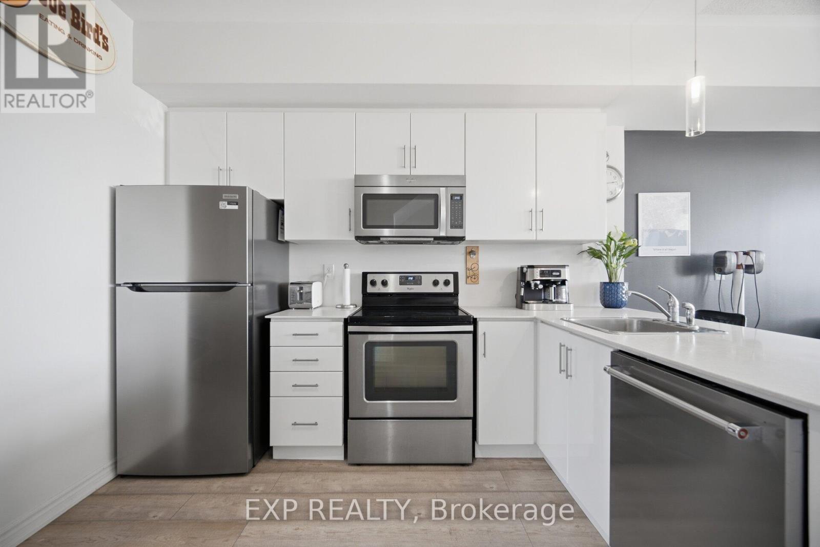 1 - 114 Caledonia Park Road, Toronto, Ontario  M6H 0B1 - Photo 11 - W13057826