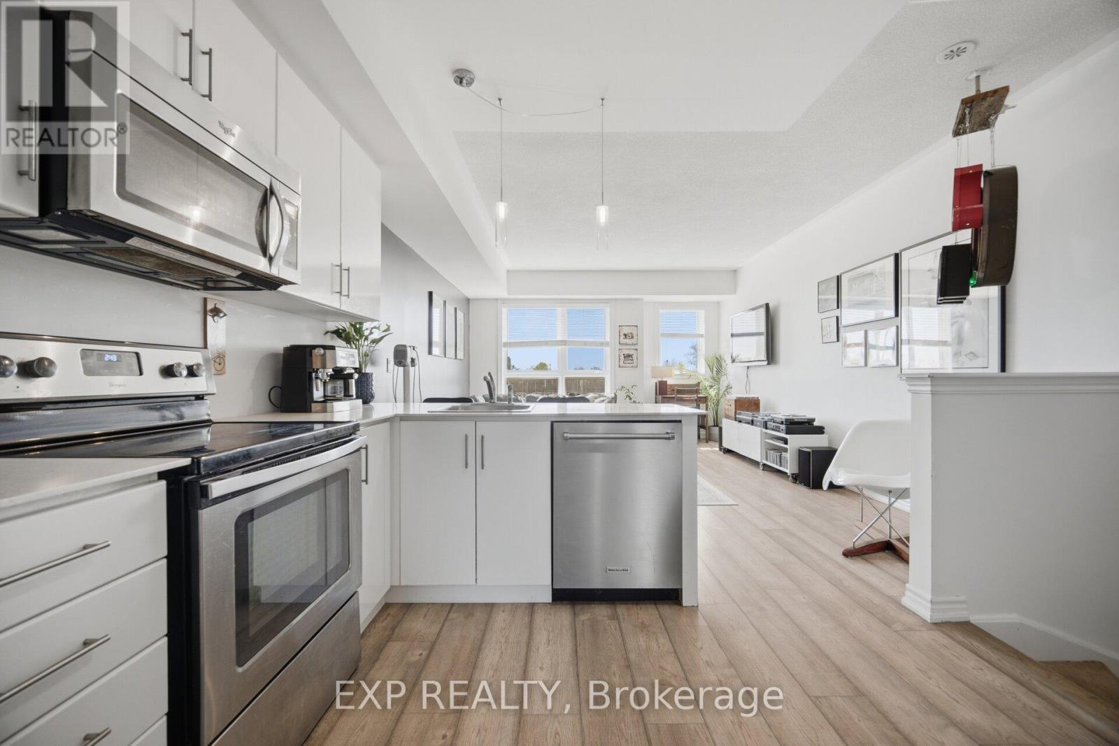 1 - 114 Caledonia Park Road, Toronto, Ontario  M6H 0B1 - Photo 12 - W13057826